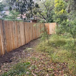 TIMBER PALING FENCE 33