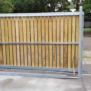 TIMBER SCREENING AND GATES 16